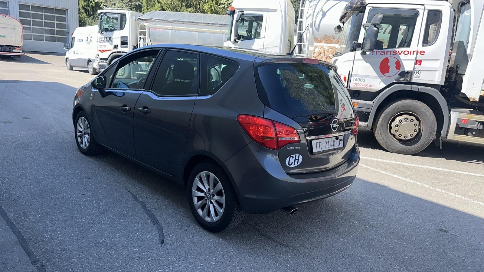 OPEL Meriva 1.4 Turbo Anniversary Edition-image-4