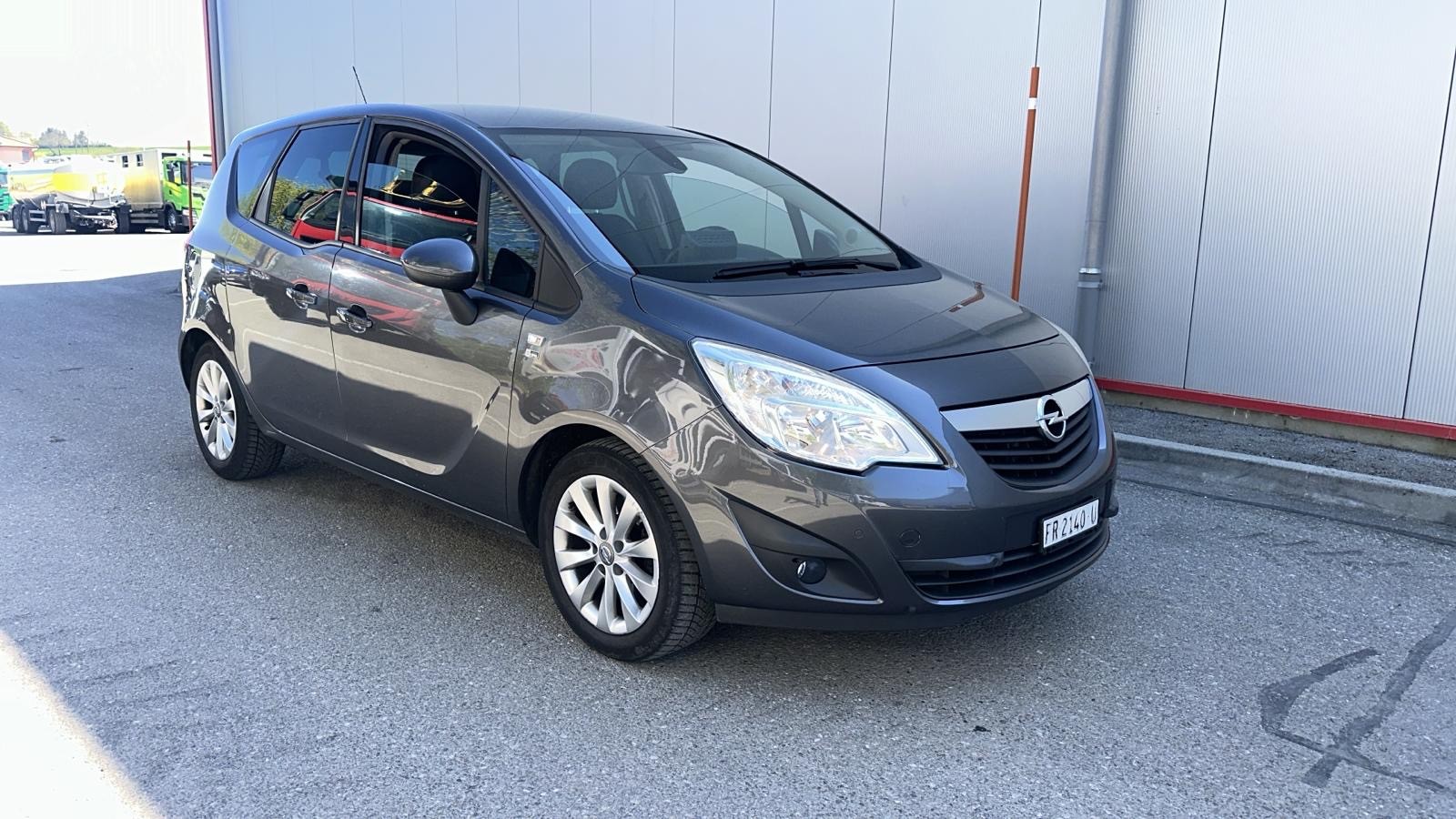 OPEL Meriva 1.4 Turbo Anniversary Edition-image-2
