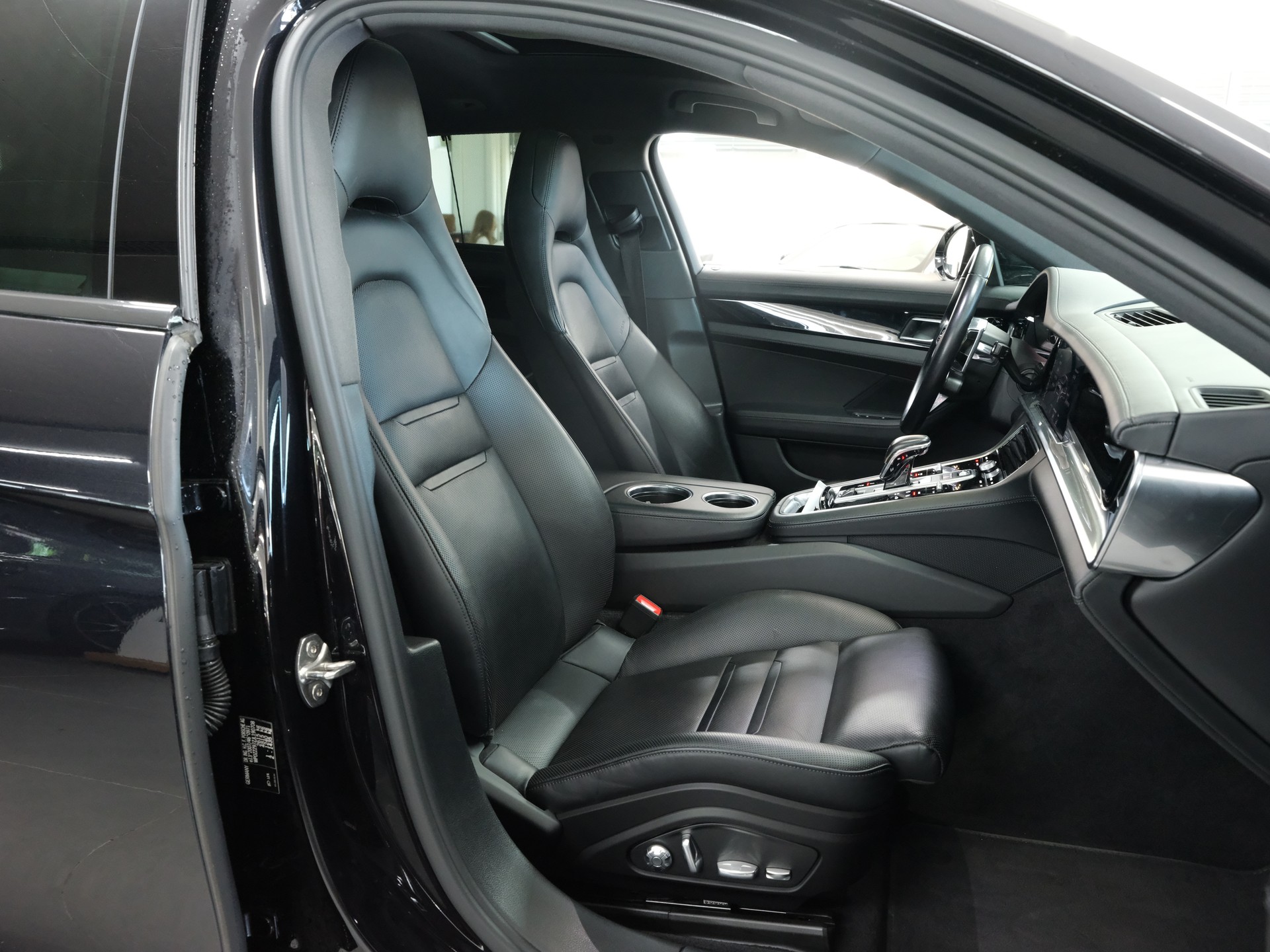 PORSCHE Panamera 4S PDK *Sport Chrono Paket* *360 Kamera* *Panorama*-image-26