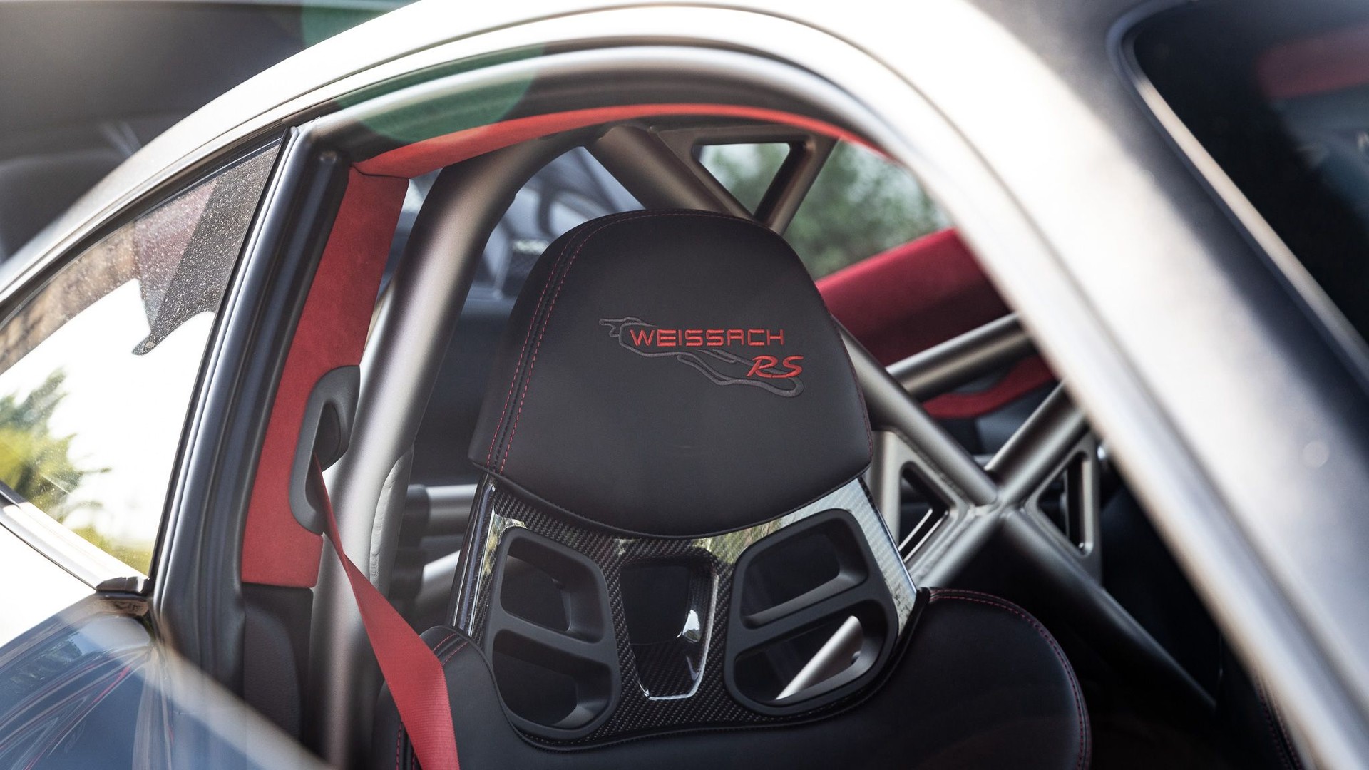 PORSCHE 911 GT2 RS PDK-image-11