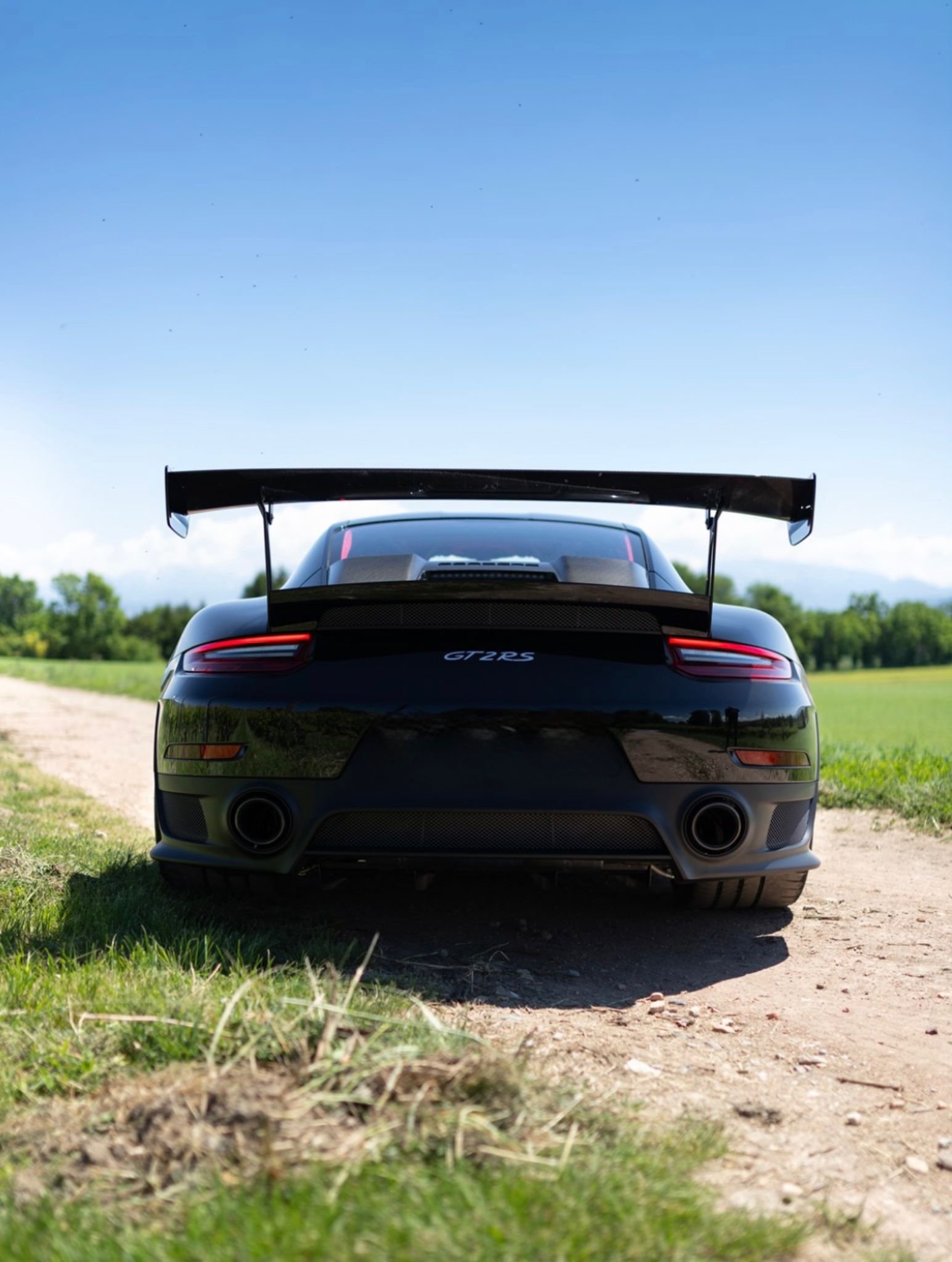 PORSCHE 911 GT2 RS PDK-showroom-element-1