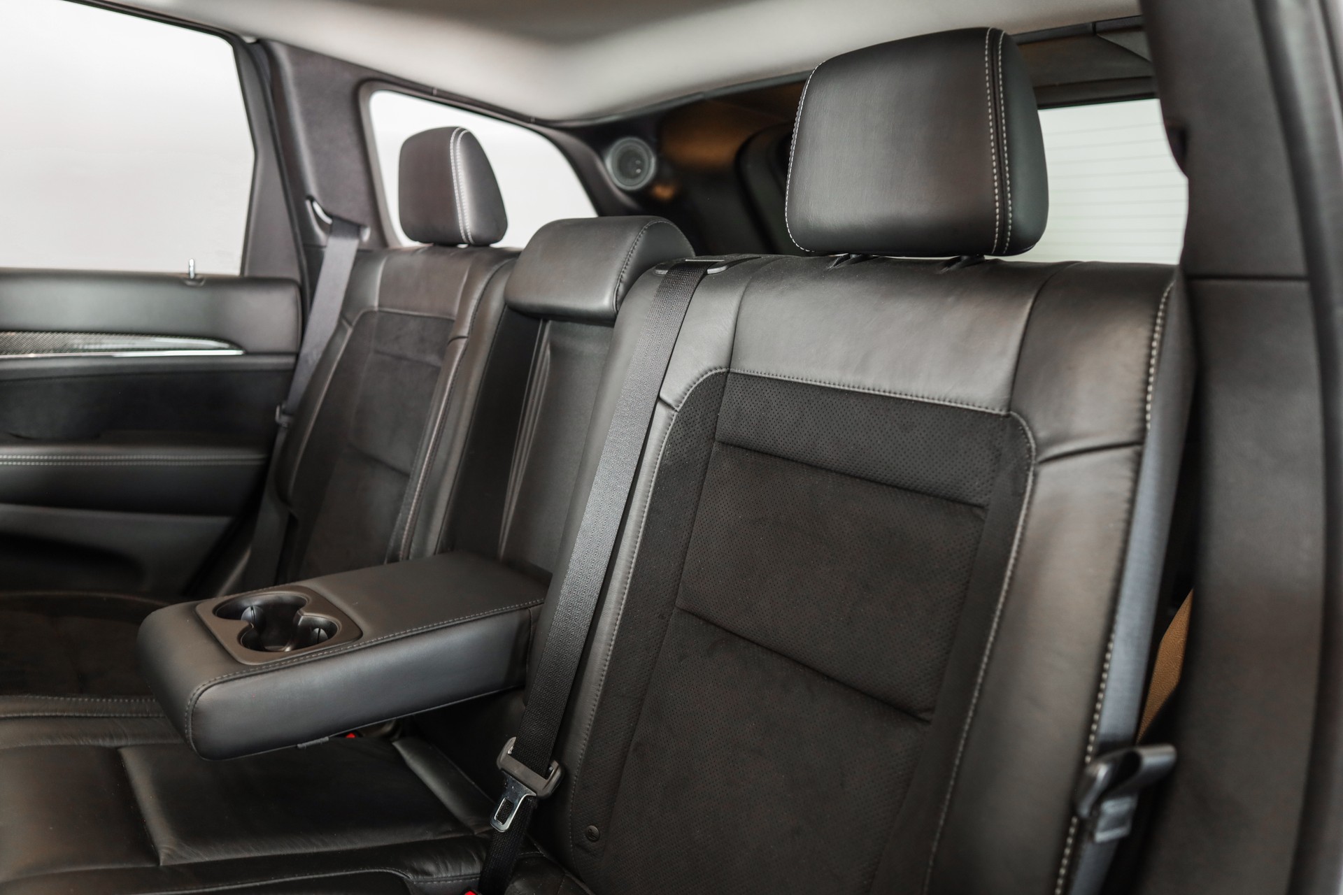 JEEP Grand Cherokee 6.4 SRT8 Automatic-image-12