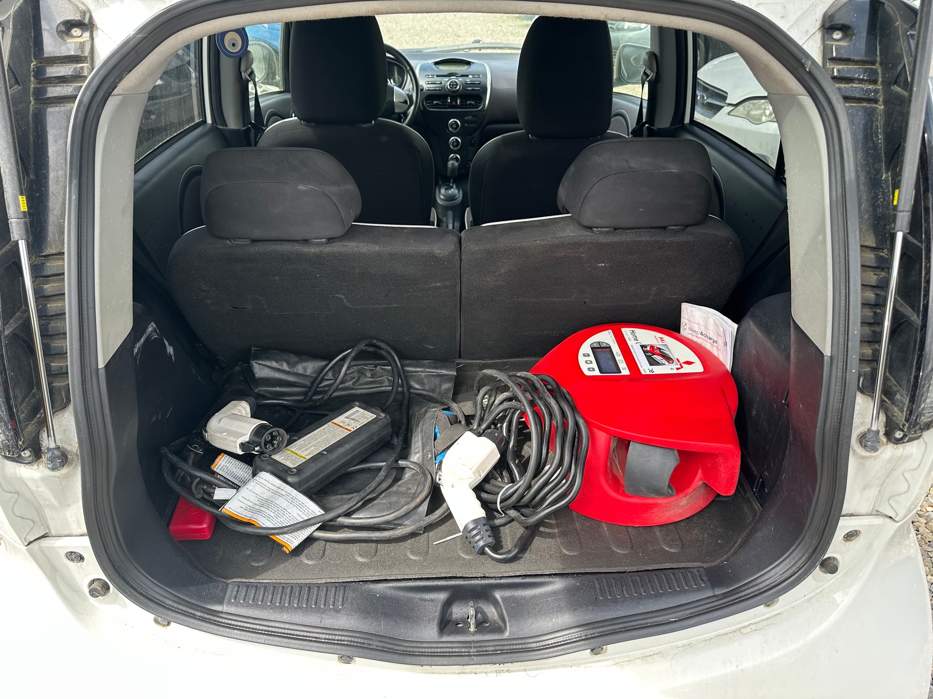 MITSUBISHI i MiEV-image-7