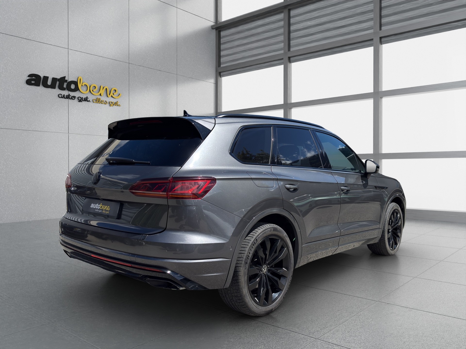 VW Touareg 3.0 TDI R Line Tiptronic-image-5