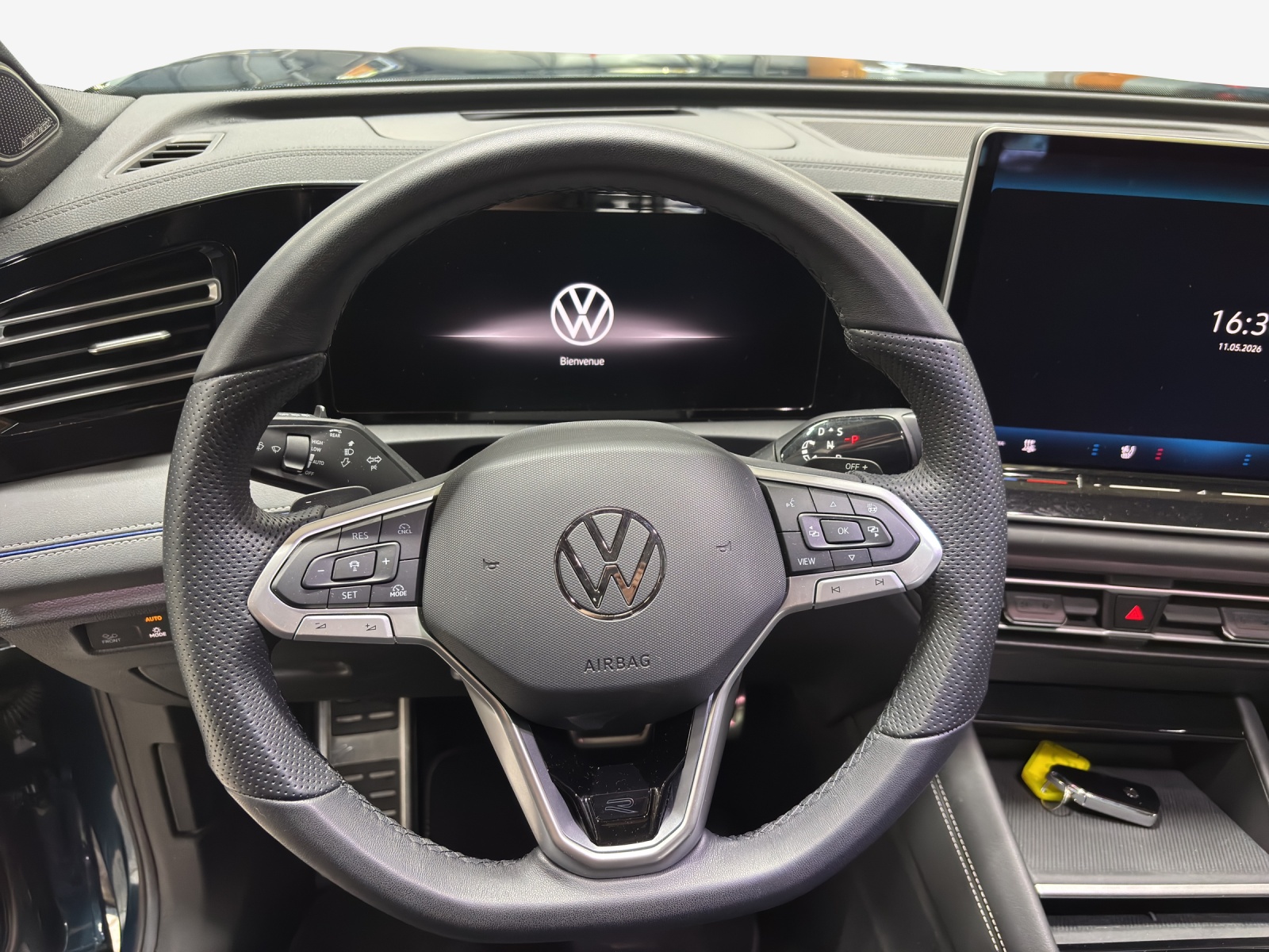 VW Tiguan 2.0 TDI SCR R-Line 4Motion DSG-image-9
