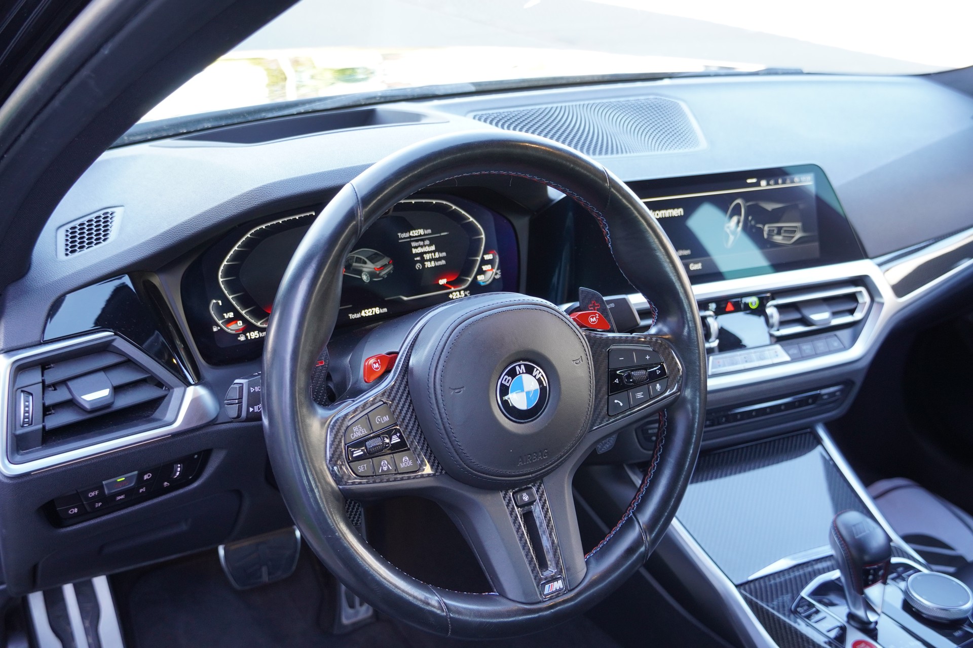 BMW M3 Competition M xDrive//Interieurleisten Carbon Fibre//-image-9