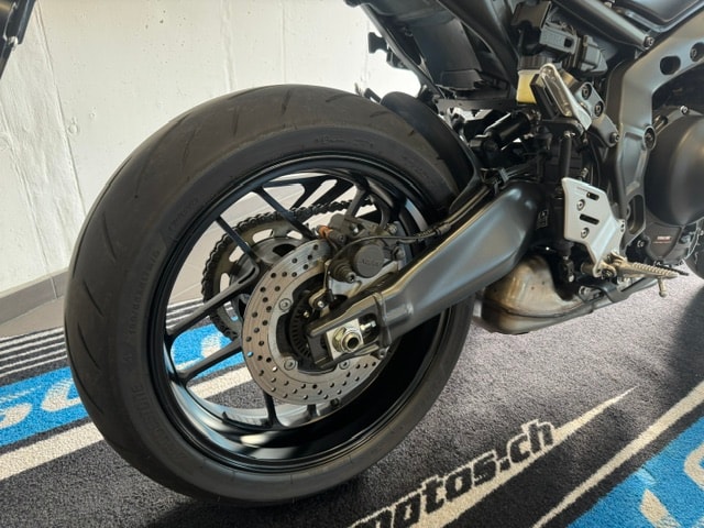 YAMAHA MT-09-image-10