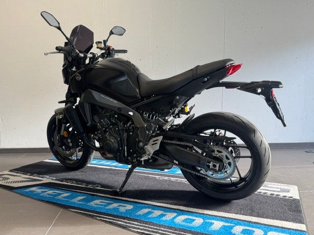 YAMAHA MT-09-showroom-element-3