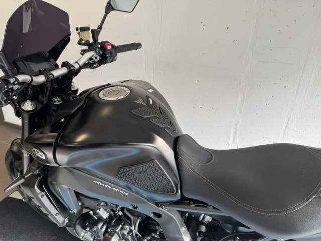 YAMAHA MT-09-image-14