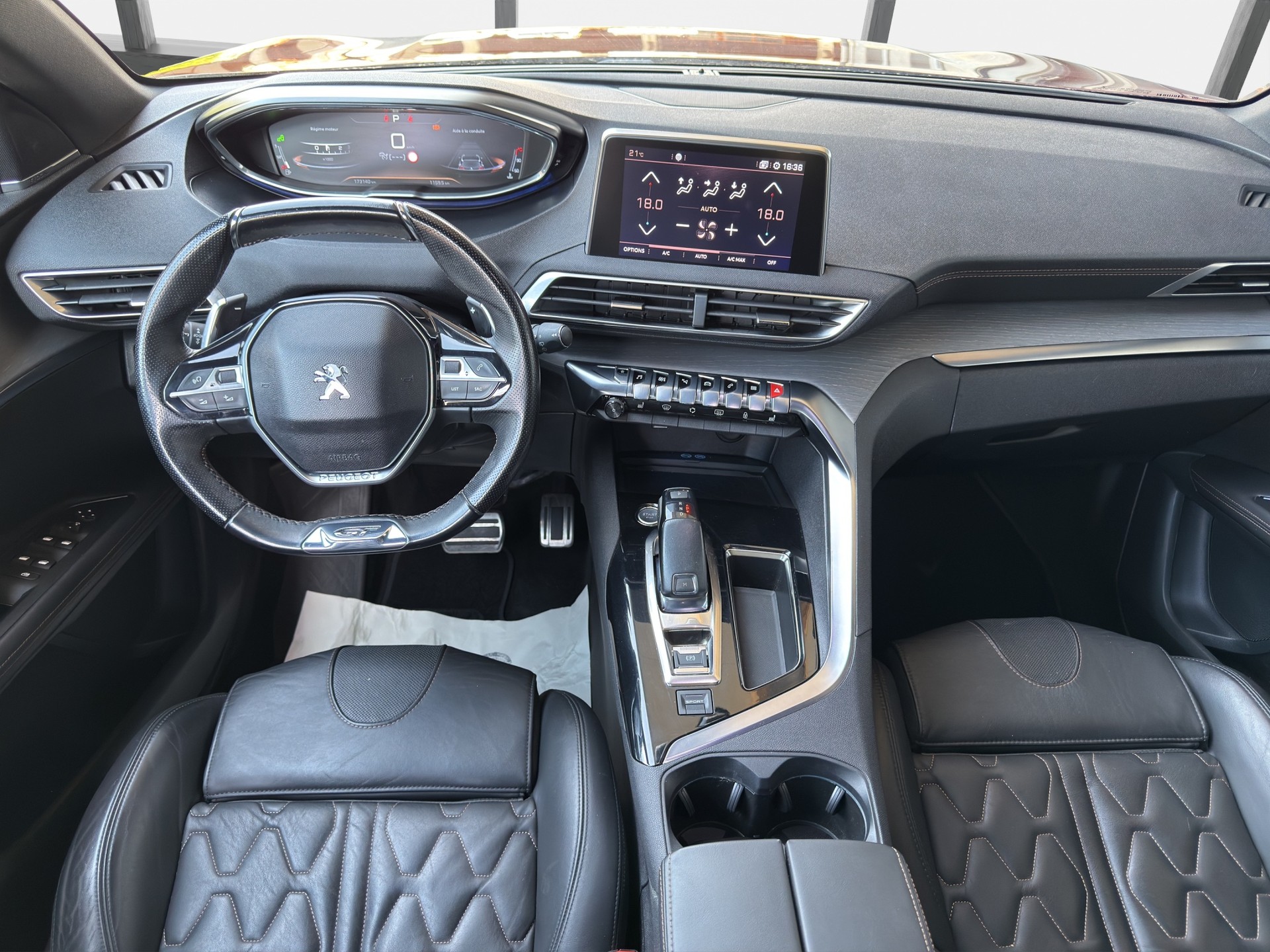 PEUGEOT 3008 2.0 BlueHDi GT EAT-image-9