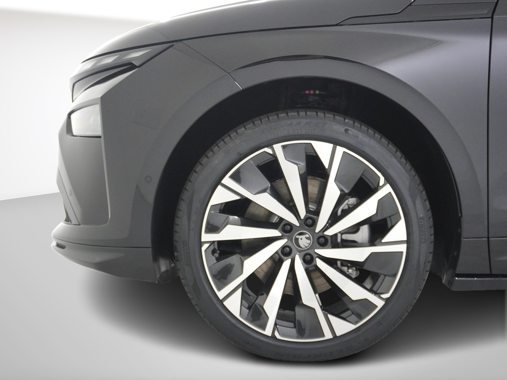 SKODA Enyaq iV 85x SportLine MAXX-image-9