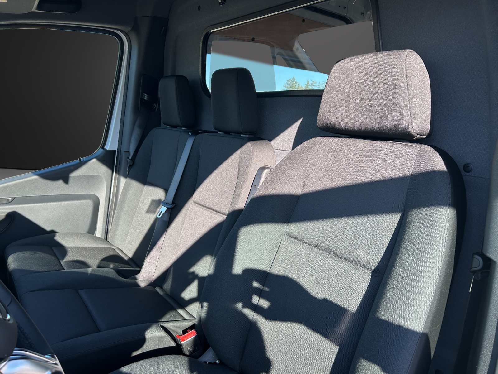 MERCEDES-BENZ Sprinter 317 CDI Standard 9G-TRONIC-image-10