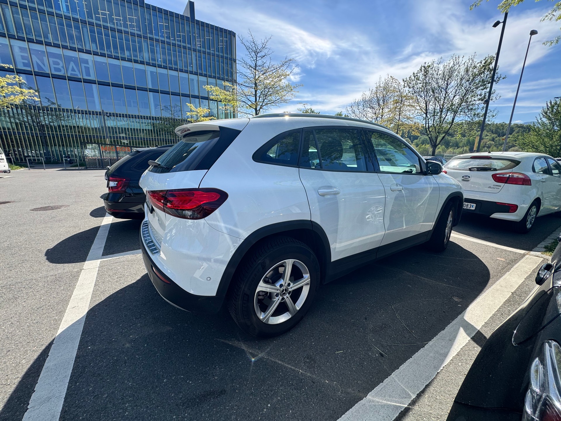 MERCEDES-BENZ GLA 200-image-2