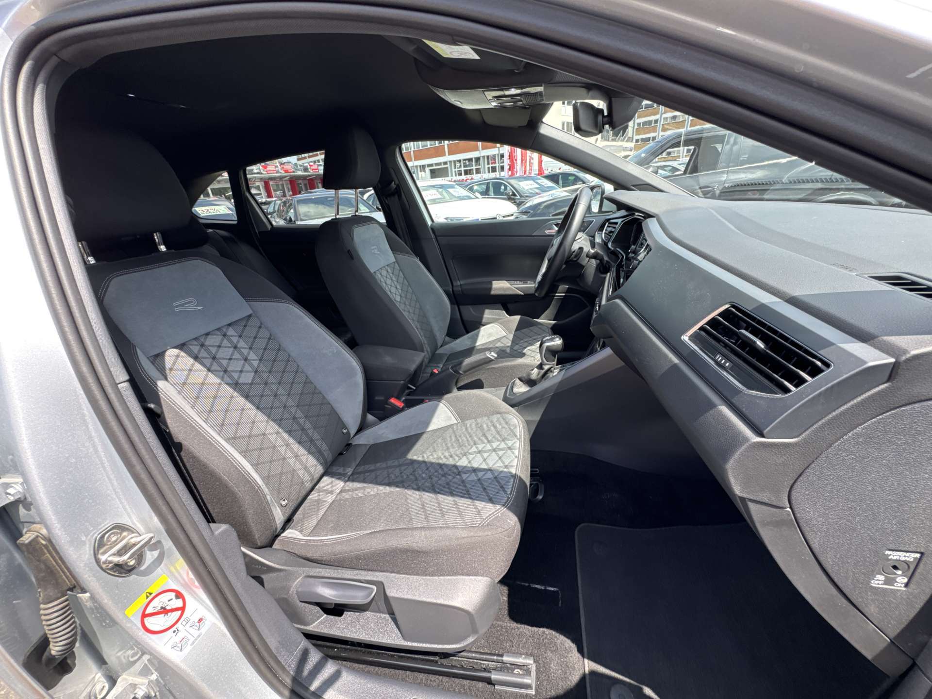 VW Taigo 1.0 TSi R-Line DSG-Automat-image-12