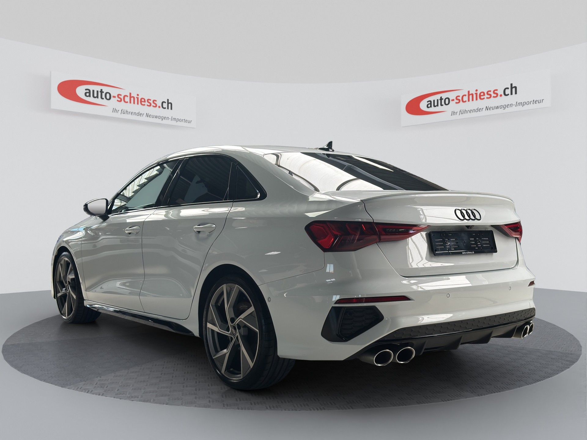 AUDI S3 Limousine 2.0 TFSI quattro Schwarz Plus S-tronic-image-2