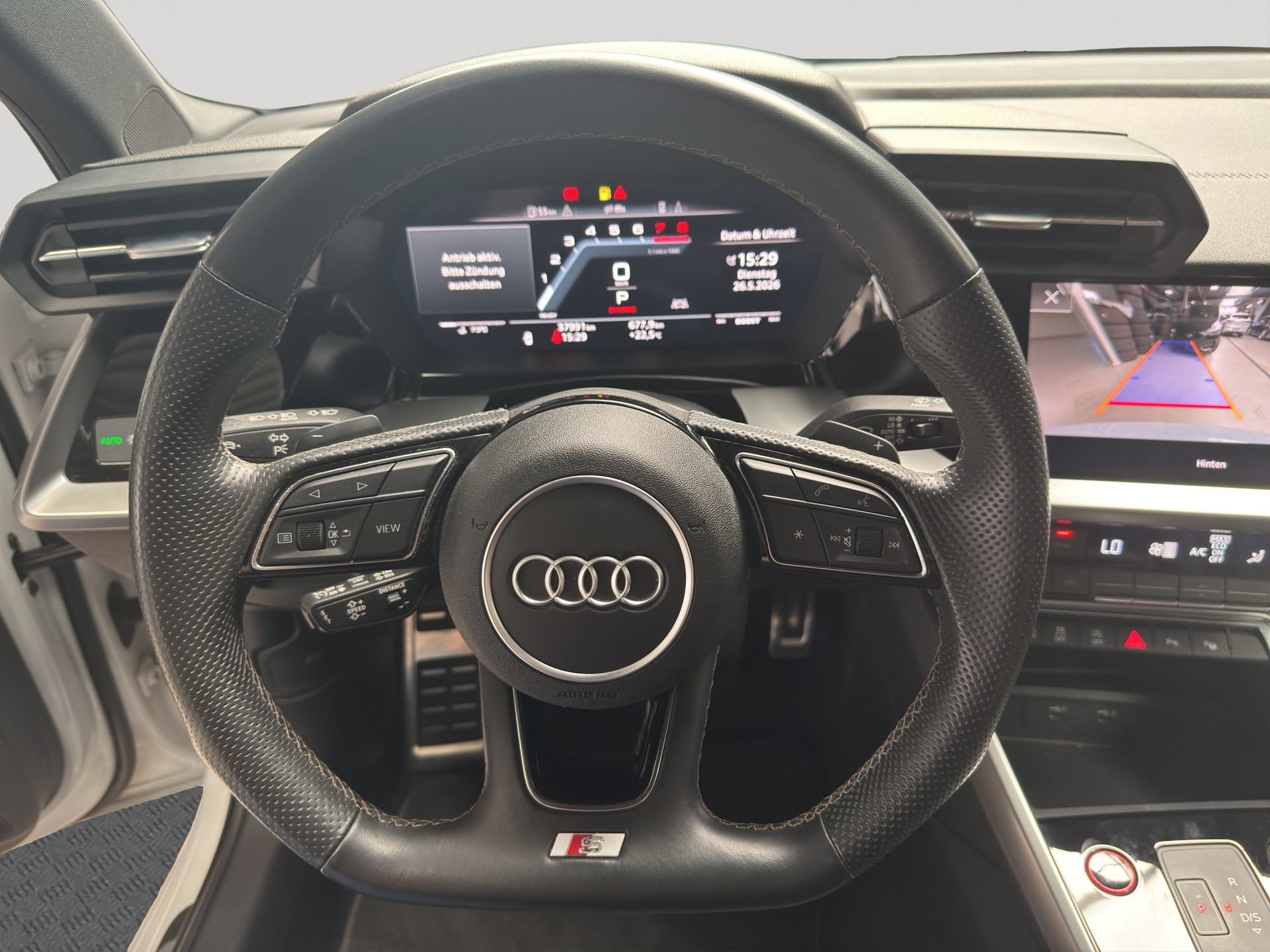 AUDI S3 Limousine 2.0 TFSI quattro Schwarz Plus S-tronic-image-9