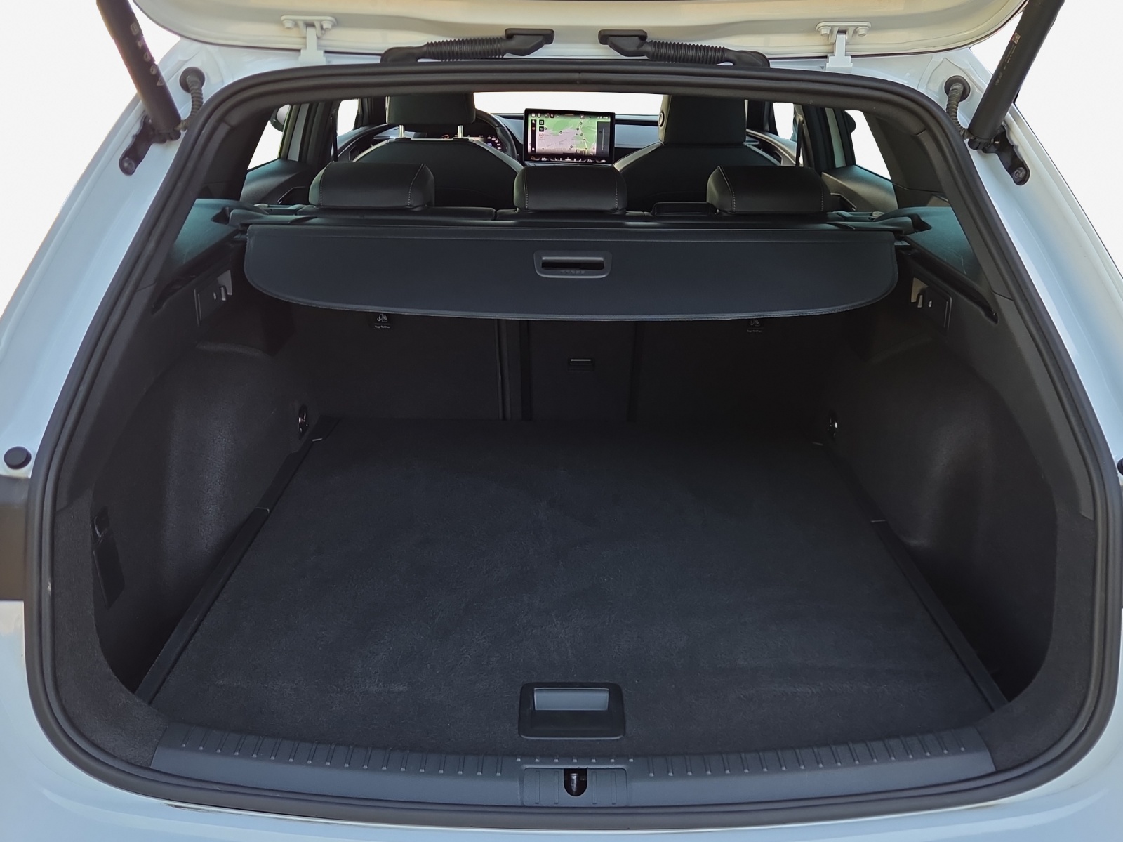 CUPRA LEON ST 1.5 eTSI DSG-image-12