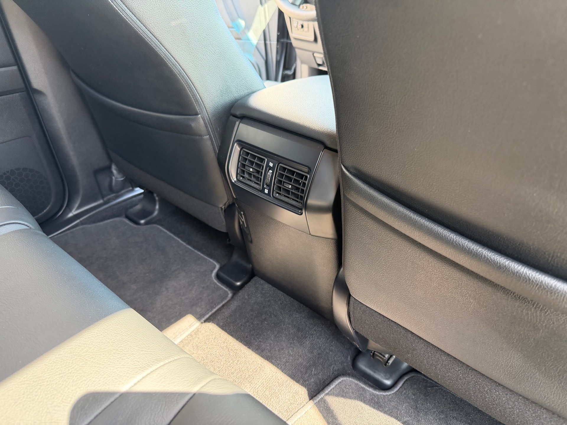 TOYOTA Land Cruiser 2.8TD 231 CV BOITE MANUEL-image-36