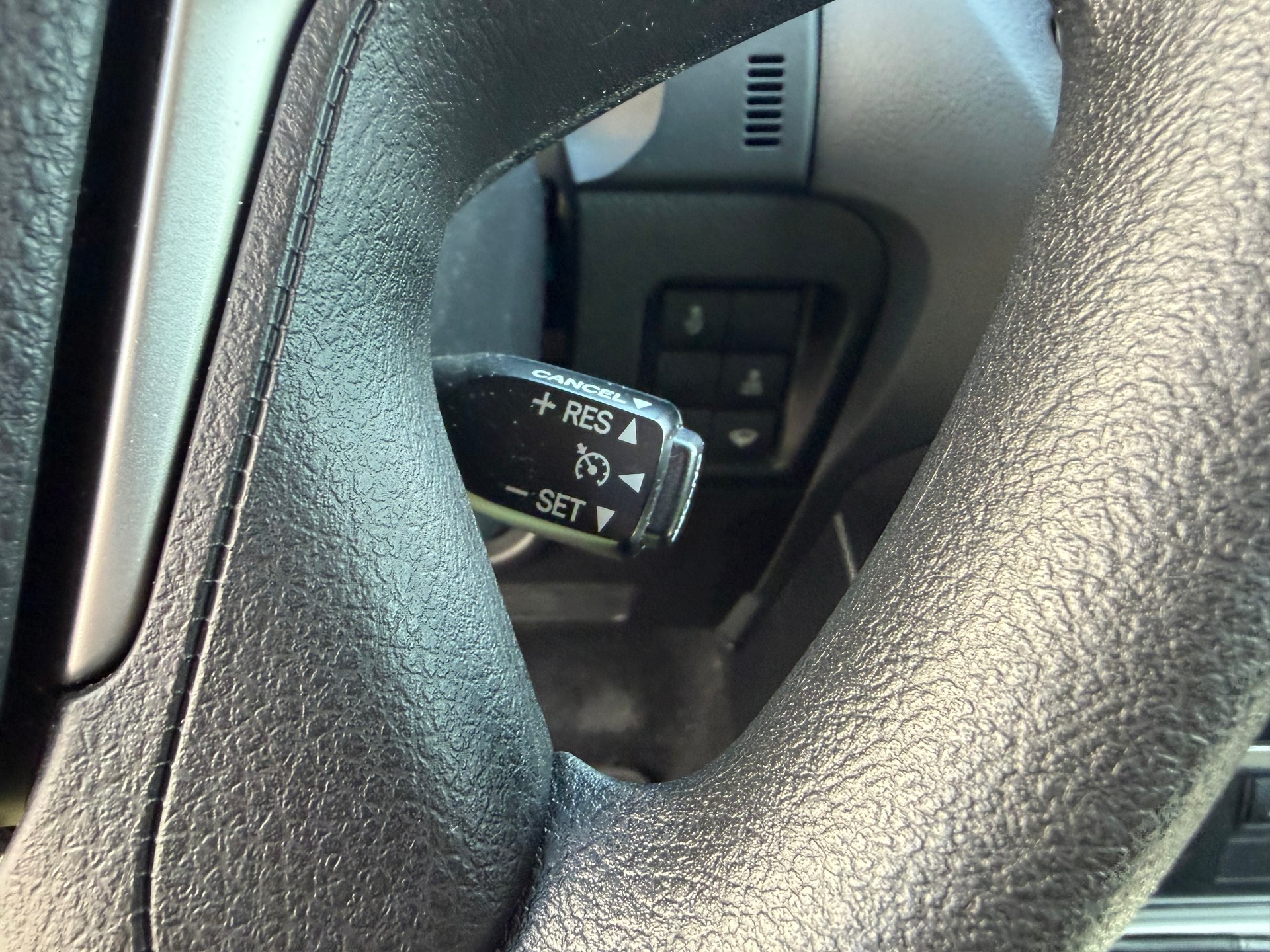 TOYOTA Land Cruiser 2.8TD 231 CV BOITE MANUEL-image-24