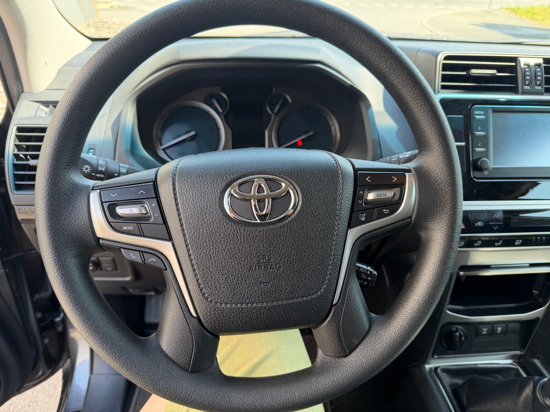 TOYOTA Land Cruiser 2.8TD 231 CV BOITE MANUEL-image-23