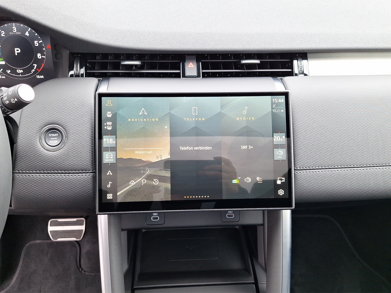 LAND ROVER Discovery Sport 1.5 T 300e Dynamic SE-image-7