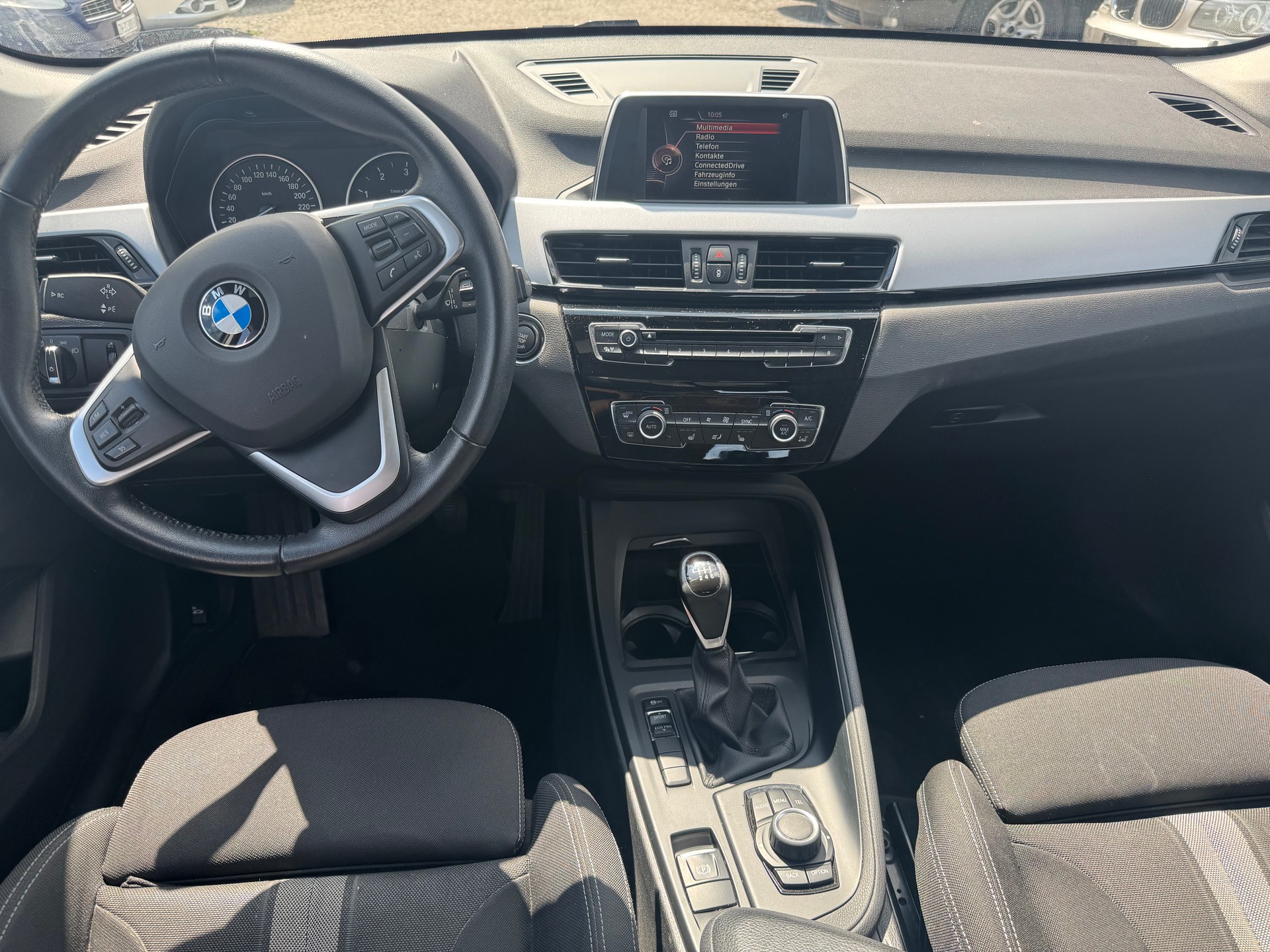BMW X1 sDrive 18d-image-6