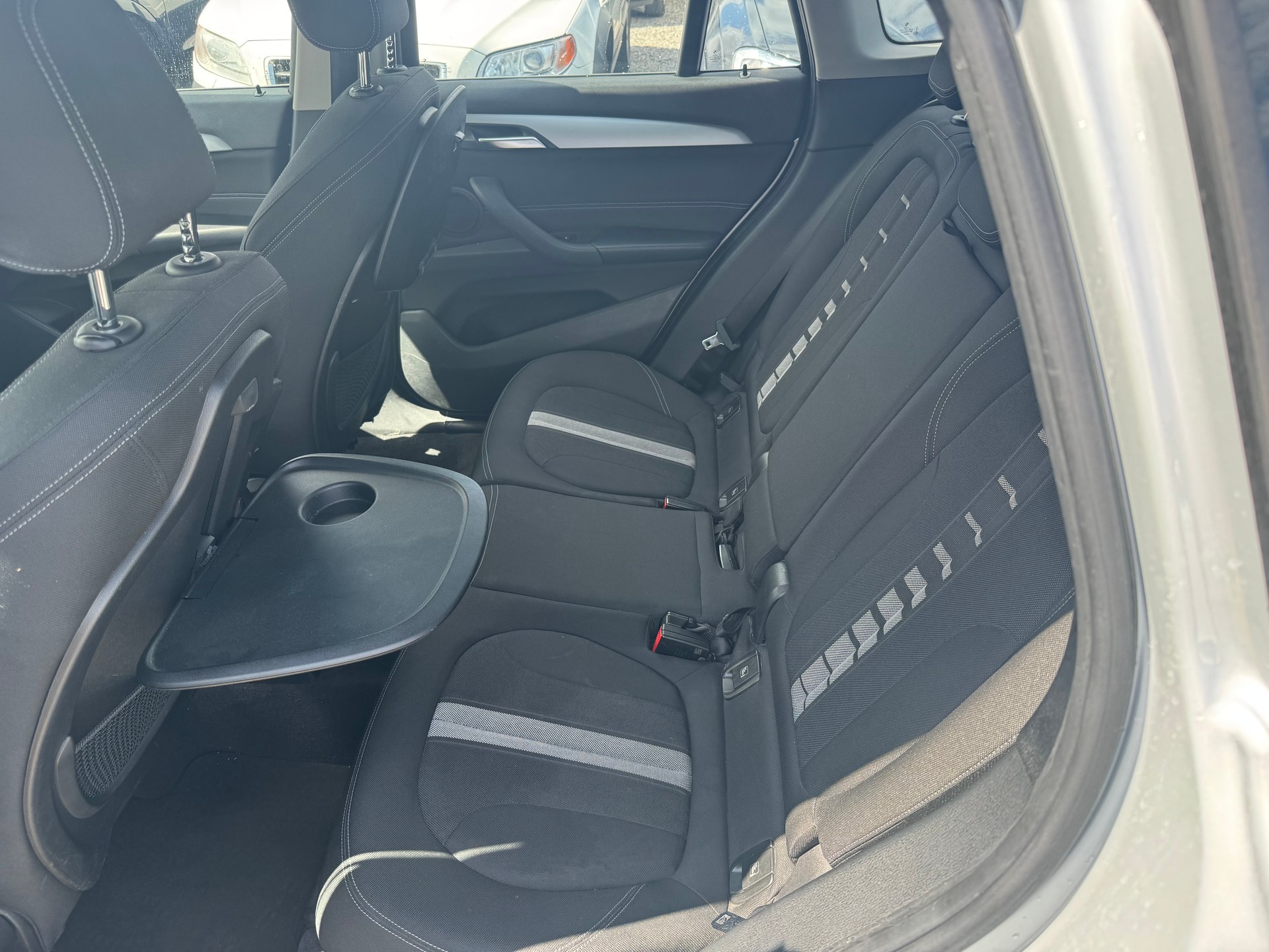 BMW X1 sDrive 18d-image-8