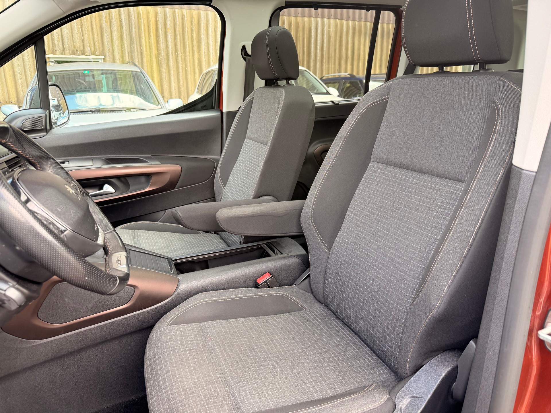 PEUGEOT RIFTER-image-9