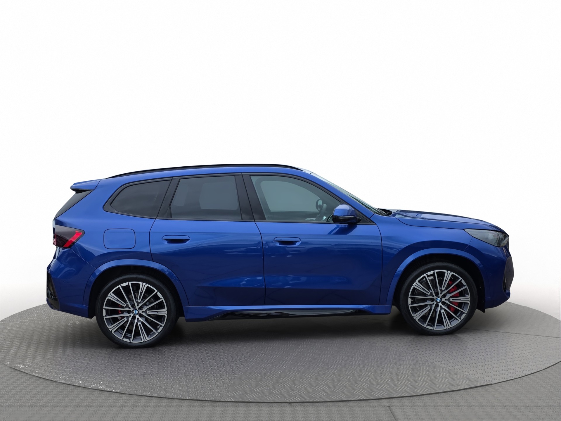 BMW iX1 xDrive 30 M Sport Pro-image-2