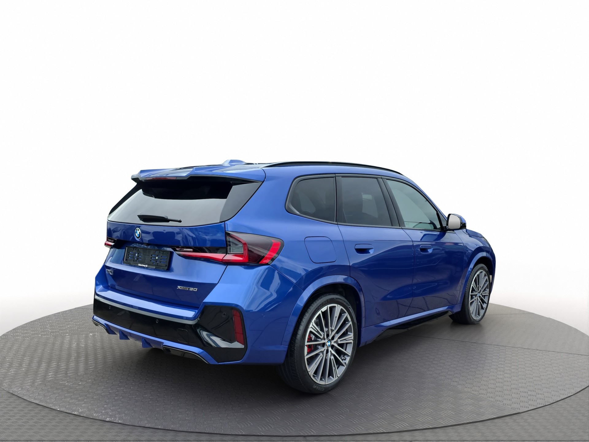 BMW iX1 xDrive 30 M Sport Pro-image-3