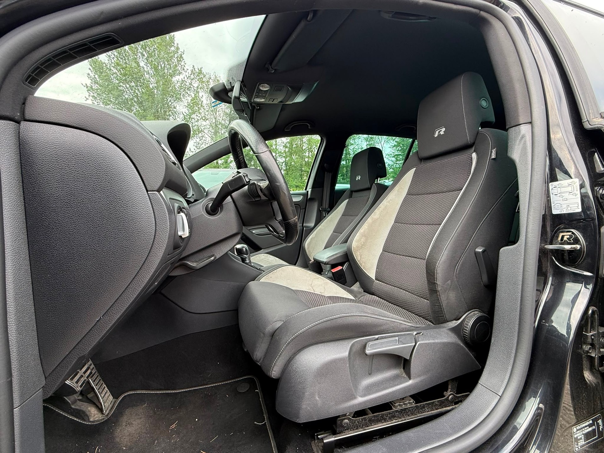 VW Golf 2.0 TSI R 4Motion DSG-image-10