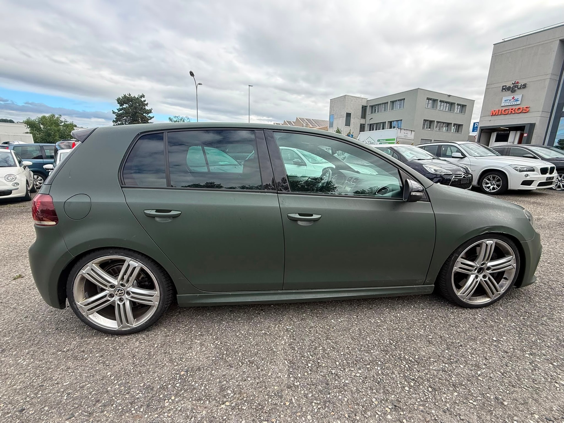 VW Golf 2.0 TSI R 4Motion DSG-image-3