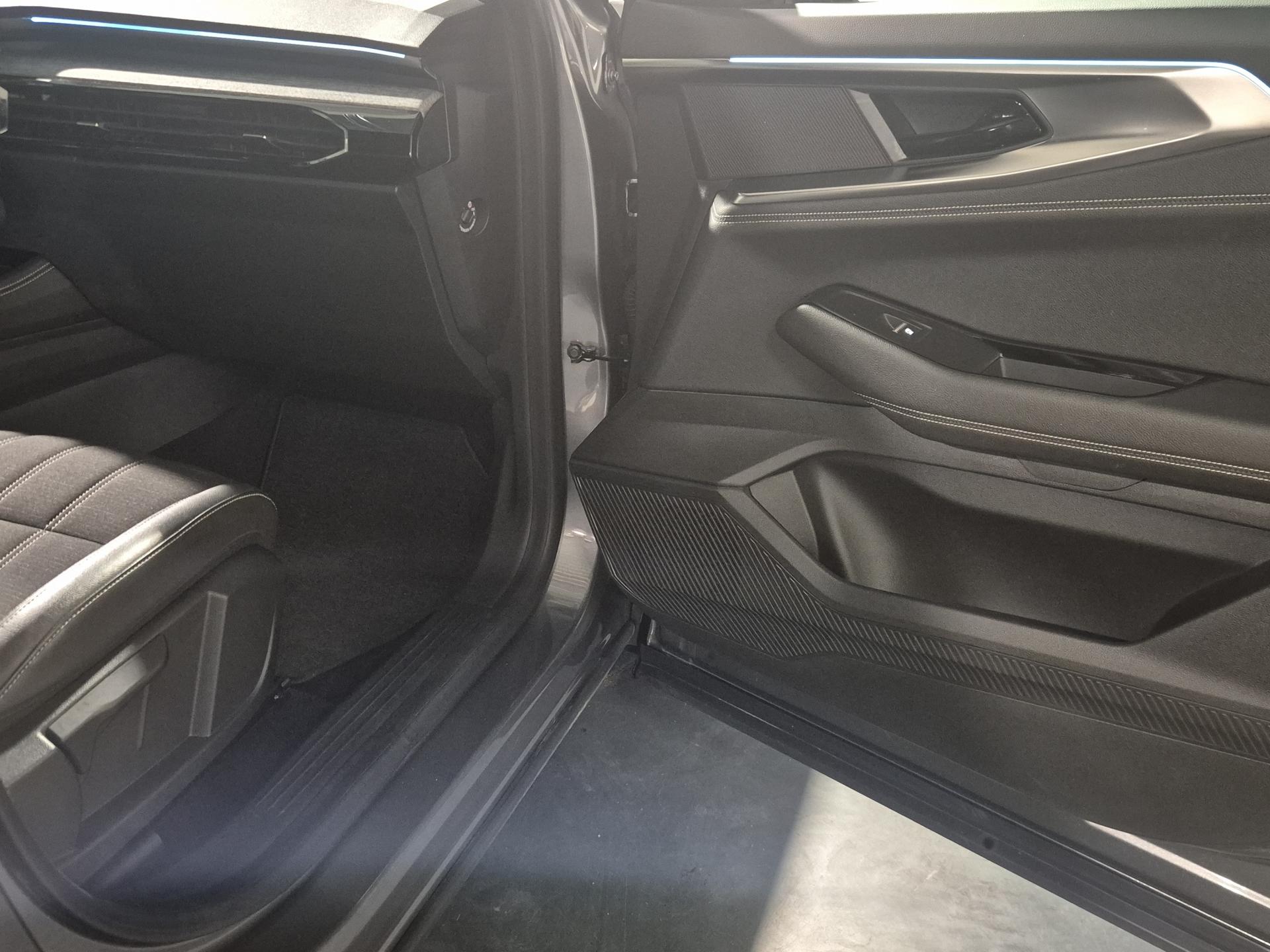 RENAULT Austral 1.2 HEV 200 Techno A-image-19