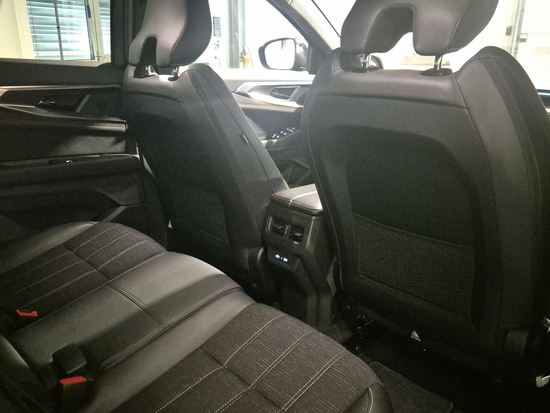 RENAULT Austral 1.2 HEV 200 Techno A-image-22