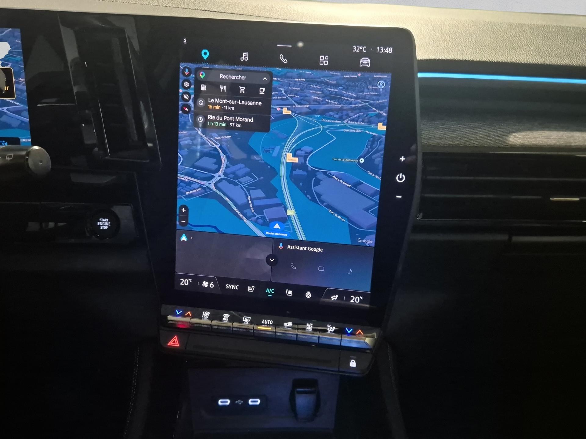 RENAULT Austral 1.2 HEV 200 Techno A-image-12