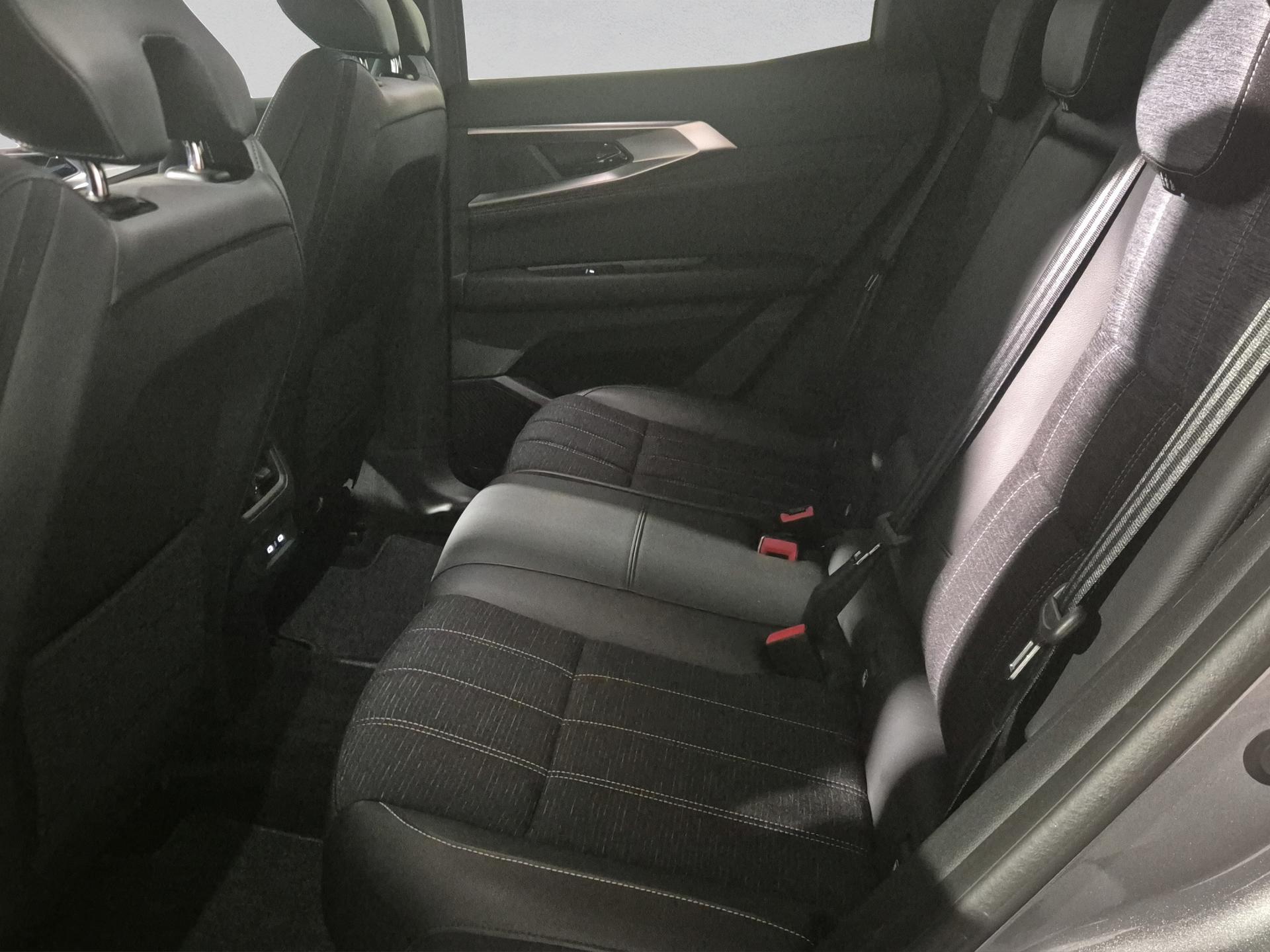 RENAULT Austral 1.2 HEV 200 Techno A-image-14