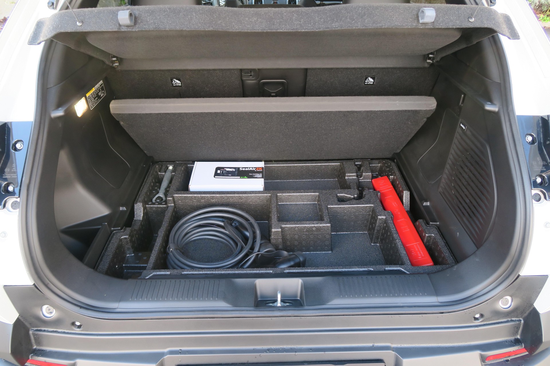 SUZUKI e Vitara Compact Top 4x4-image-4