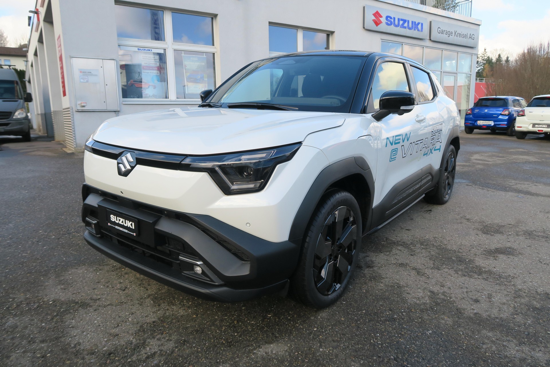 SUZUKI e Vitara Compact Top 4x4-image-0