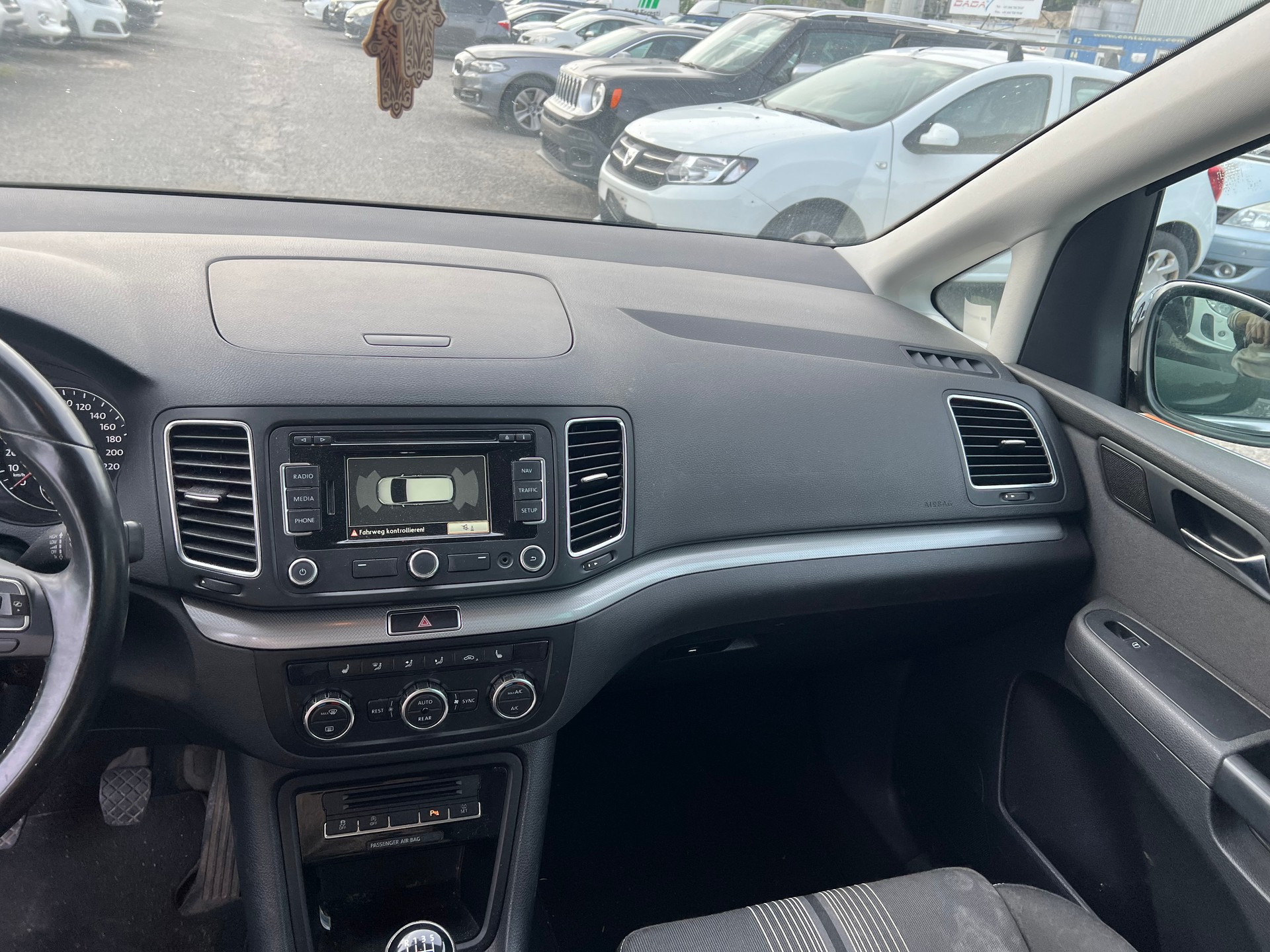 VW Sharan 2.0 TDI BlueMotion Technology Highline-image-7