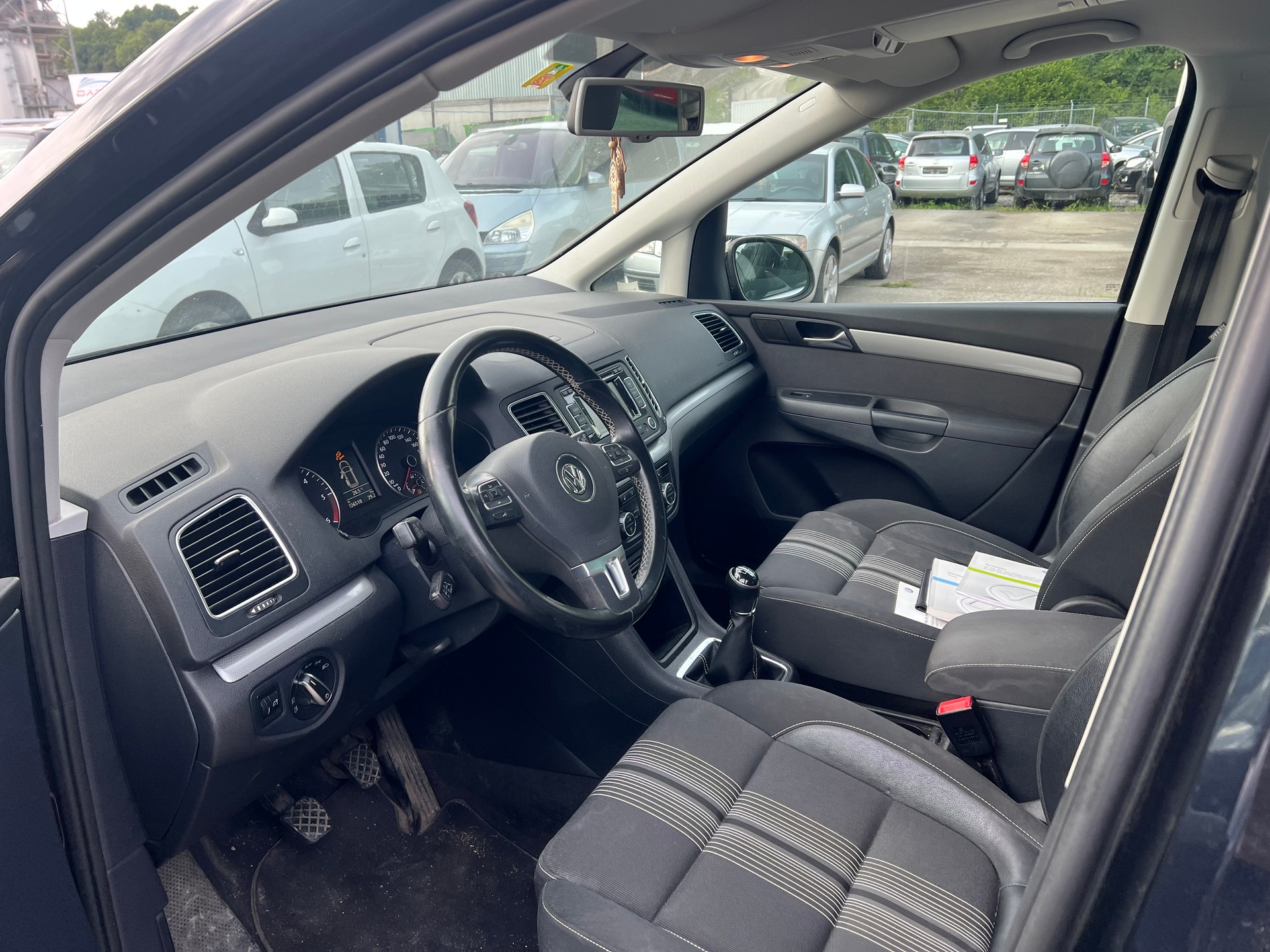 VW Sharan 2.0 TDI BlueMotion Technology Highline-image-6