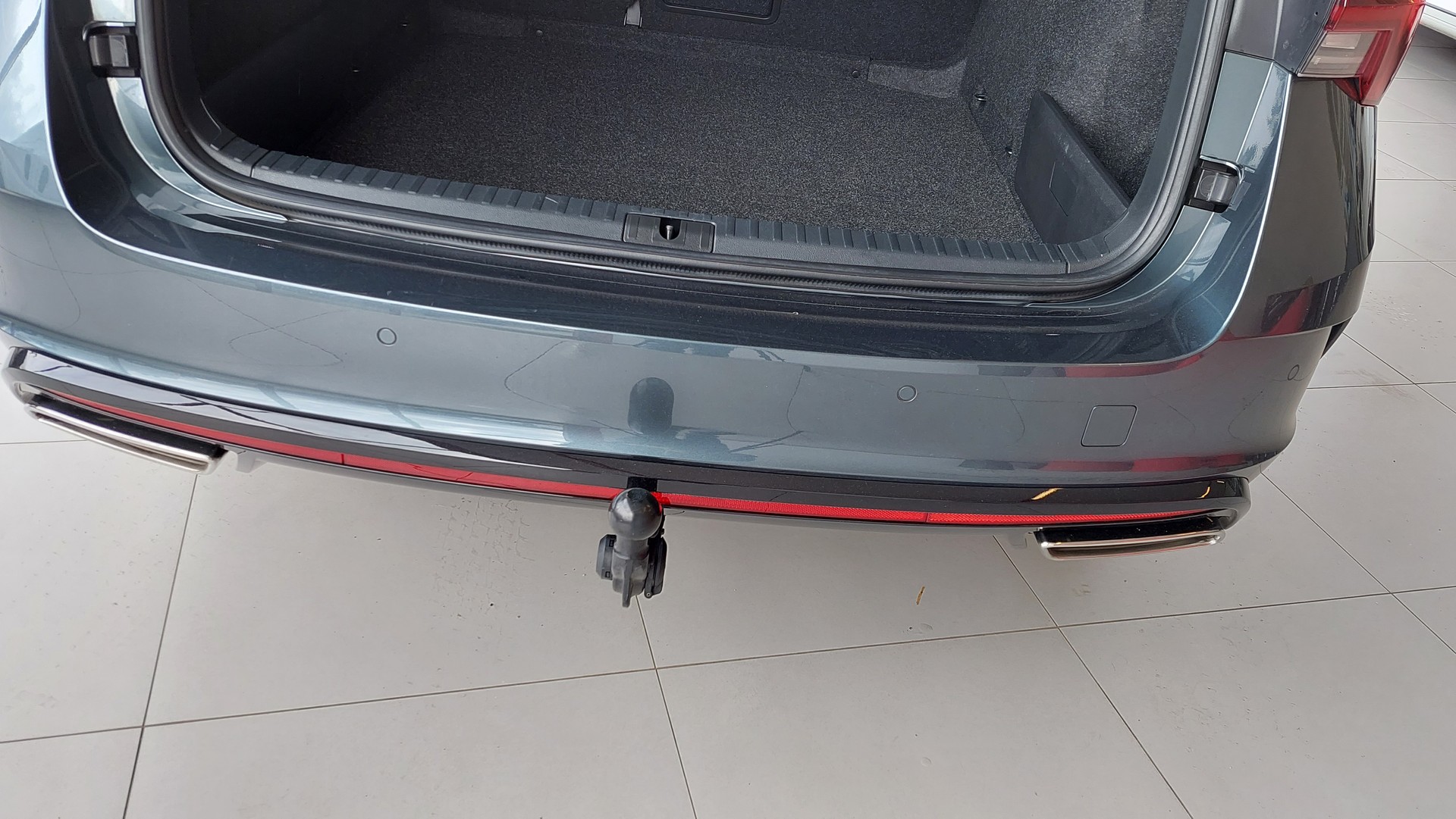SKODA Octavia Combi 2.0 TSI DSG RS-image-7