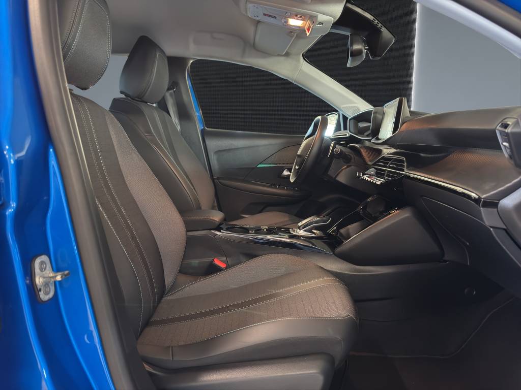 PEUGEOT 208 1.2 PureTech Allure Pack EAT8 //Sièges AV chauffants/Pack Safety Plus/Caméra recul/DAB+-image-10