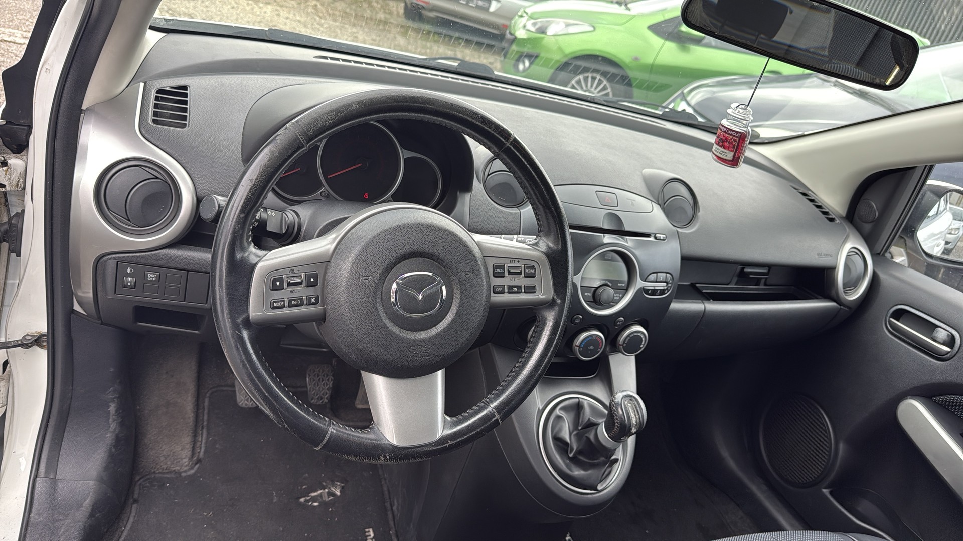 MAZDA 2 1.5i 16V Sport-image-7