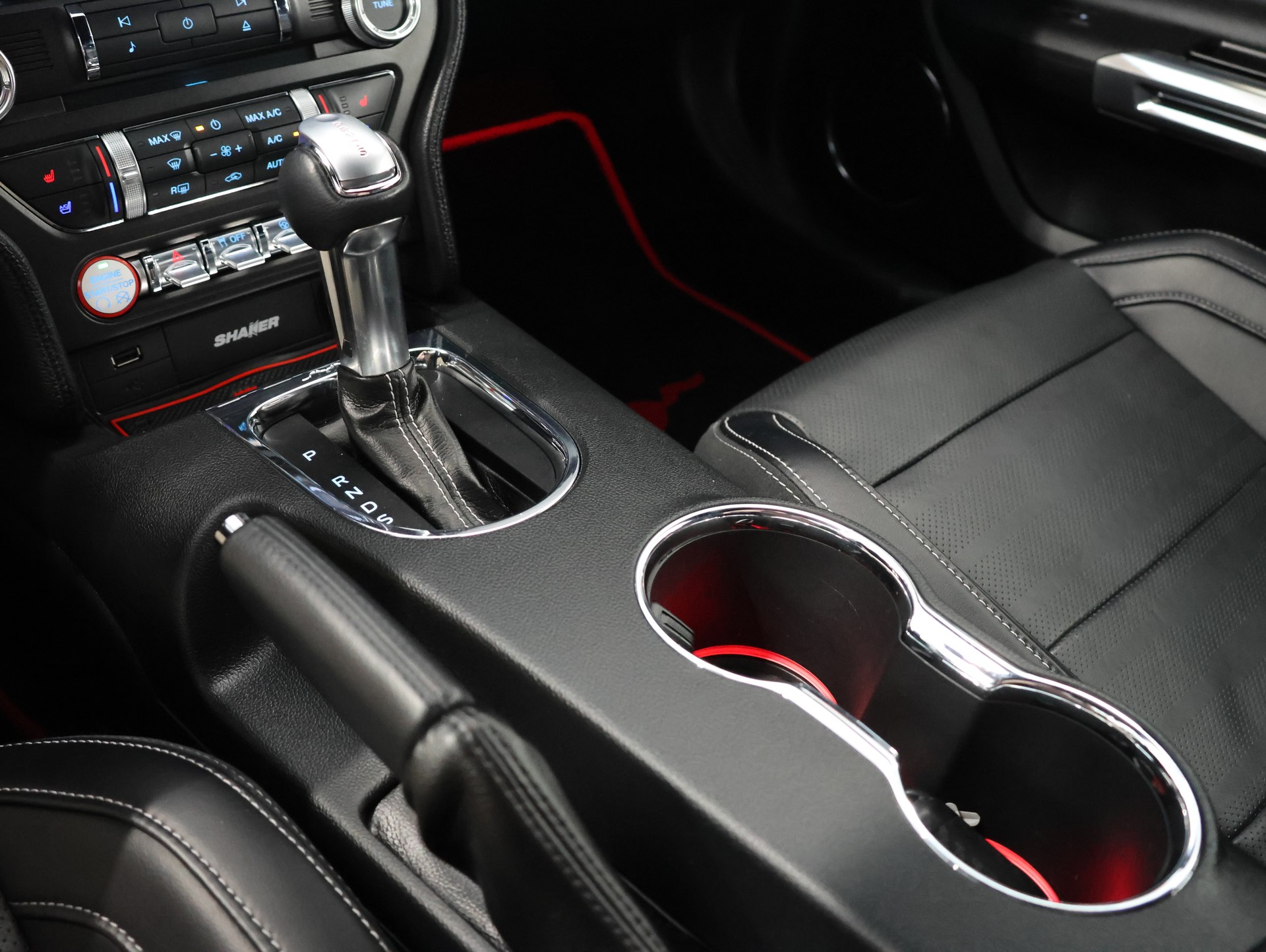 FORD Mustang Fastback 5.0 V8 GT Automat *5.0 V8 Power* *GT Performance Look* *Racing Design*-image-29