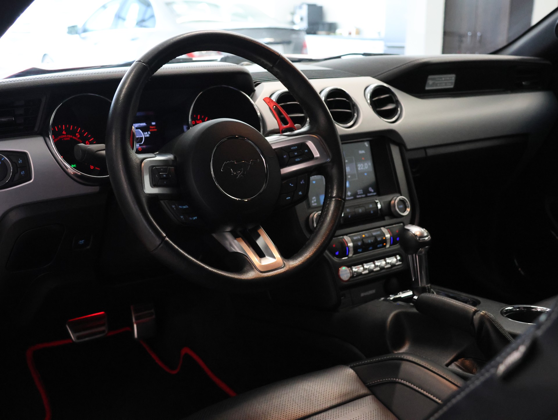 FORD Mustang Fastback 5.0 V8 GT Automat *5.0 V8 Power* *GT Performance Look* *Racing Design*-image-21