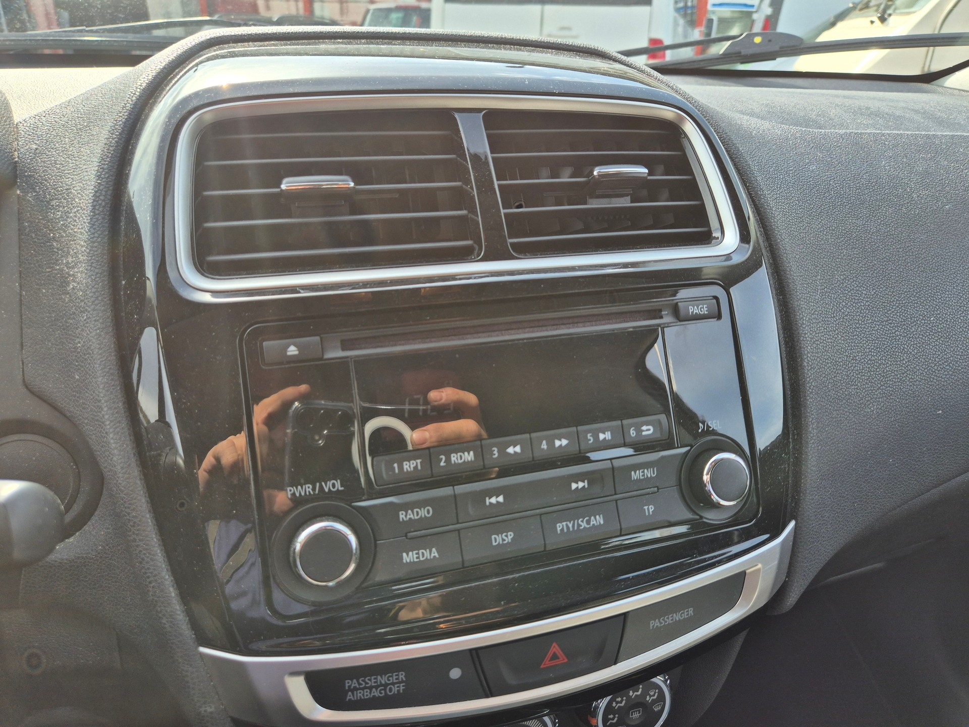 MITSUBISHI ASX 1.8 DID Invite 4WD-image-15