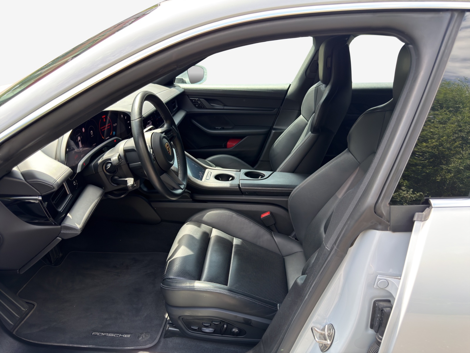 PORSCHE Taycan 4S Cross Turismo-image-8