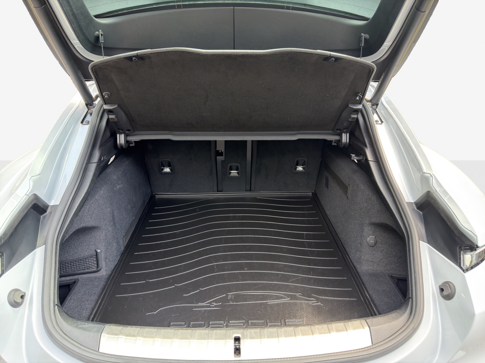 PORSCHE Taycan 4S Cross Turismo-image-13