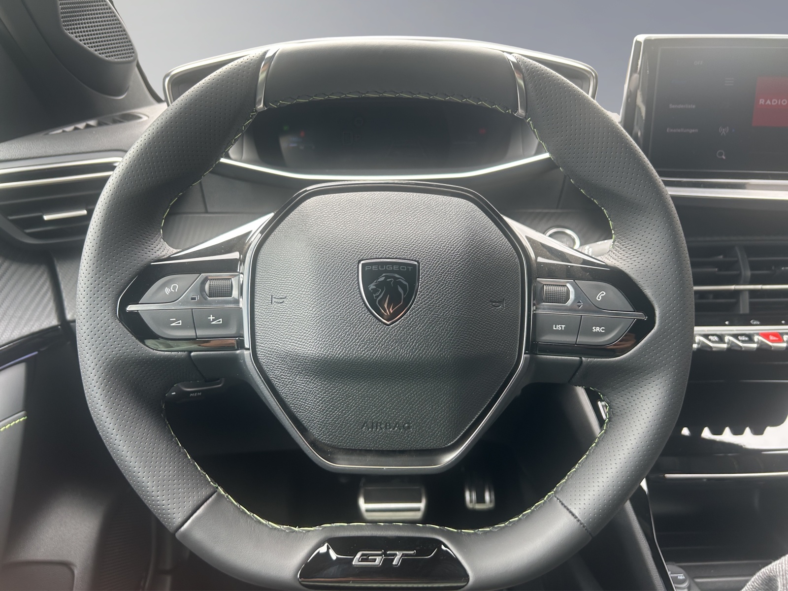 PEUGEOT 208 1.2 Hybrid 145 GT-image-10