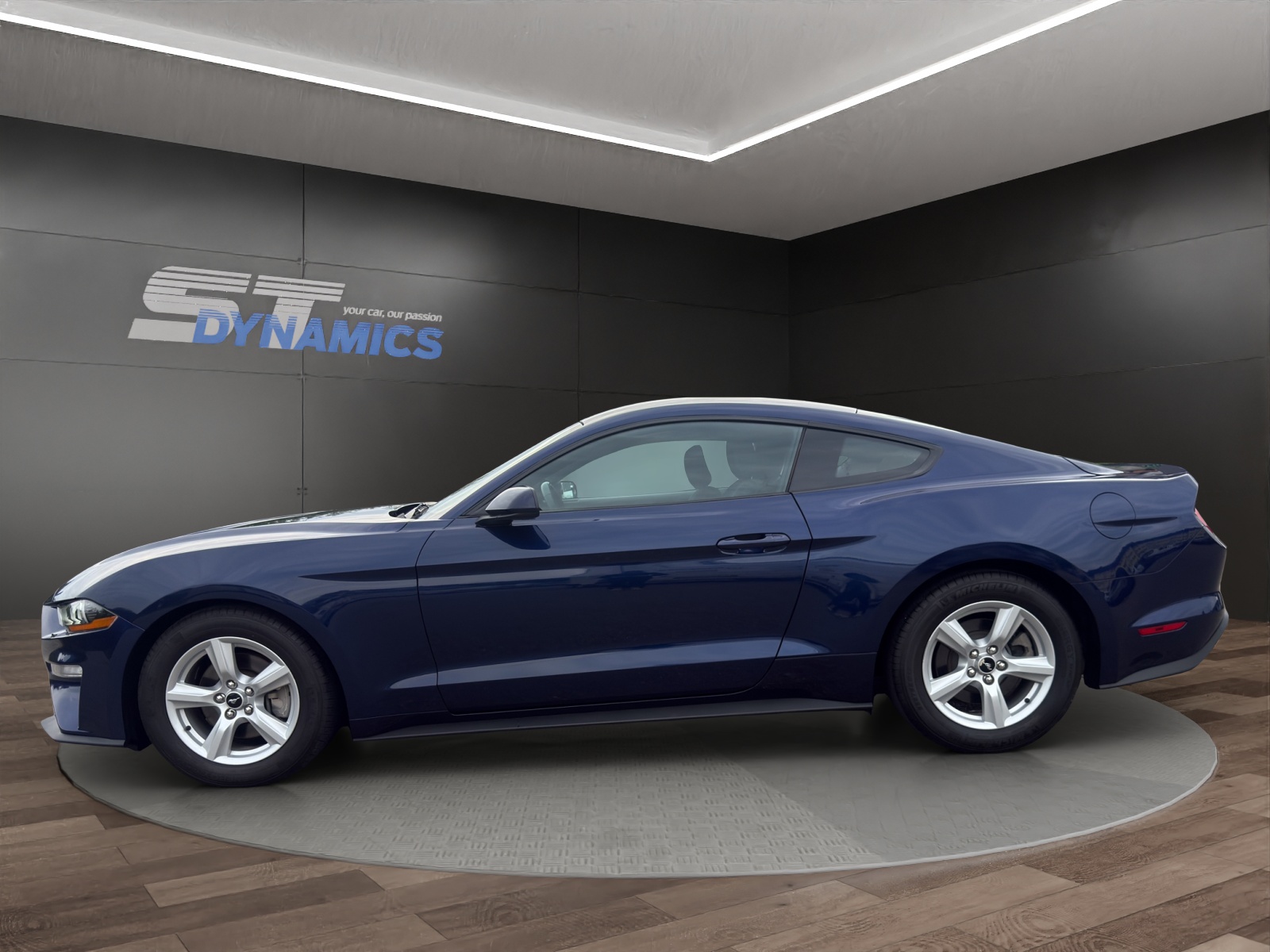 FORD Mustang Convertible 5.0 V8 GT-showroom-element-2